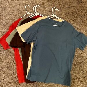 Men’s Uniqlo tshirt bundle